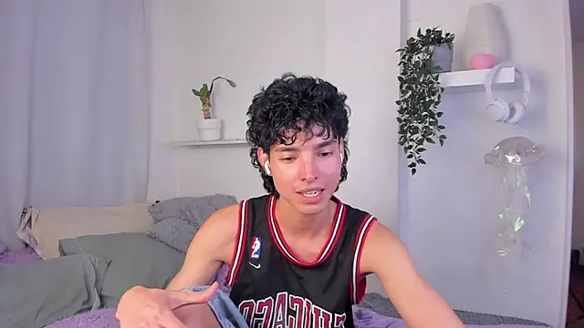 Snapshot of santy-kitty chatting on February 3, 2026, 2:53 am santy-kitty online show from February 3, 2026, 2:53 am