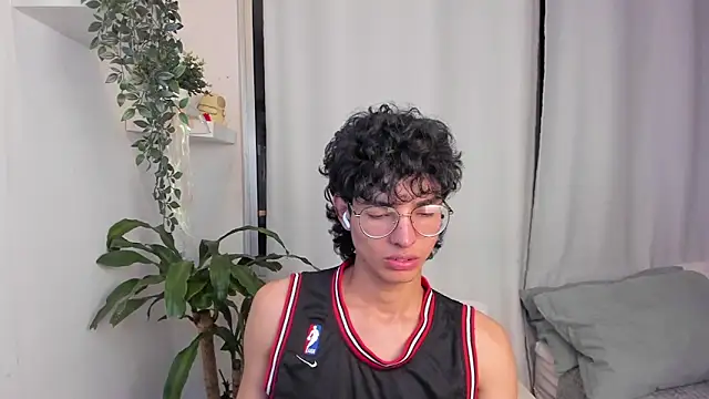 Snapshot of santy-kitty chatting on February 19, 2026, 3:25 am santy-kitty online show from February 19, 2026, 3:25 am