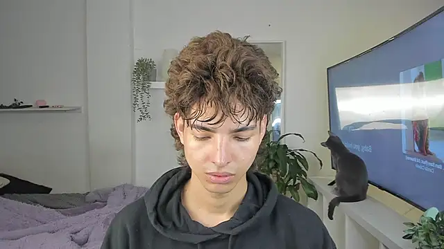 Snapshot of santy-kitty chatting on November 19, 2025, 12:32 am santy-kitty online show from November 19, 2025, 12:32 am