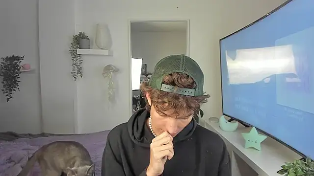 Snapshot of santy-kitty chatting on December 5, 2025, 2:32 am santy-kitty online show from December 5, 2025, 2:32 am