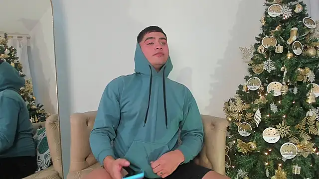 MatheoVelez online show from December 23, 2024, 2:17 pm