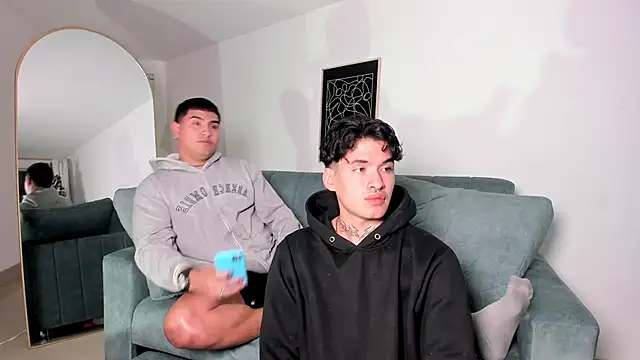 MatheoVelez online show from January 3, 2025, 11:12 pm