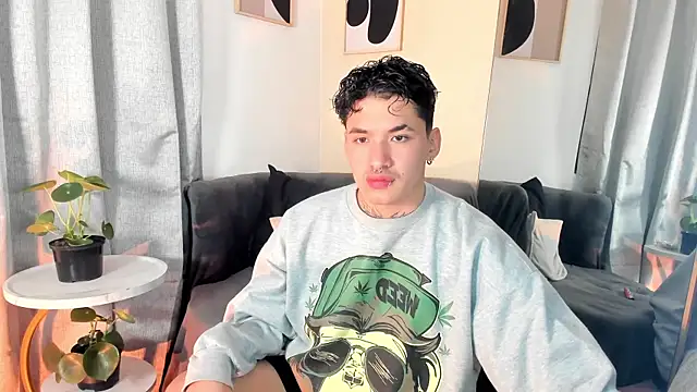 MatheoVelez online show from January 27, 2025, 12:05 pm