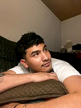 MatheoVelez online show from September 9, 2025, 4:33 am