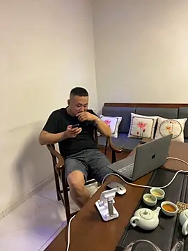 Snapshot of ShaoZian_1 chatting on October 26, 2025, 4:18 pm ShaoZian 1 online show from October 26, 2025, 4:18 pm