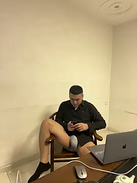 Snapshot of ShaoZian_1 chatting on October 20, 2025, 11:44 am ShaoZian 1 online show from October 20, 2025, 11:44 am