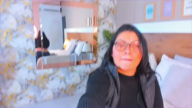 EmaBakker online show from January 15, 2026, 11:24 am