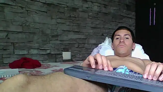 Snapshot of Sexylatin64 chatting on May 20, 2026, 3:31 pm Sexylatin64 online show from May 20, 2026, 3:31 pm