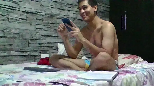 Sexylatin64 online show from April 8, 2026, 12:56 am