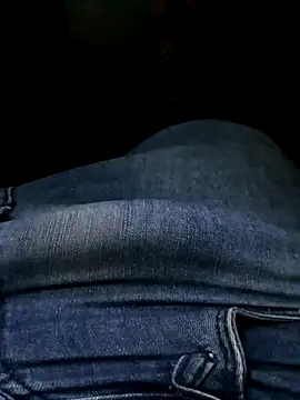 Snapshot of lm279 chatting on December 3, 2025, 5:12 pm lm279 online show from December 3, 2025, 5:12 pm