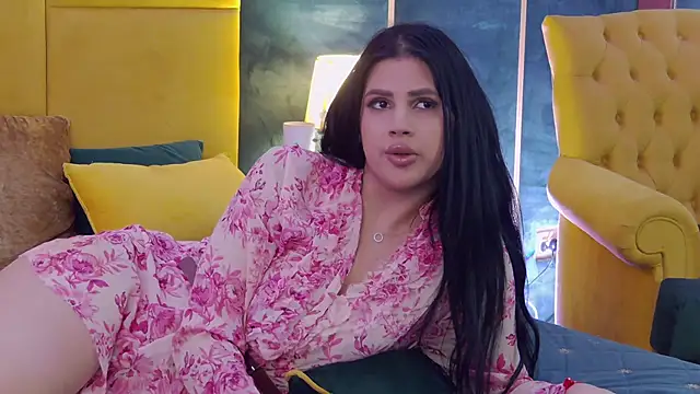 GiuliaHarvey online show from March 7, 2025, 4:33 pm