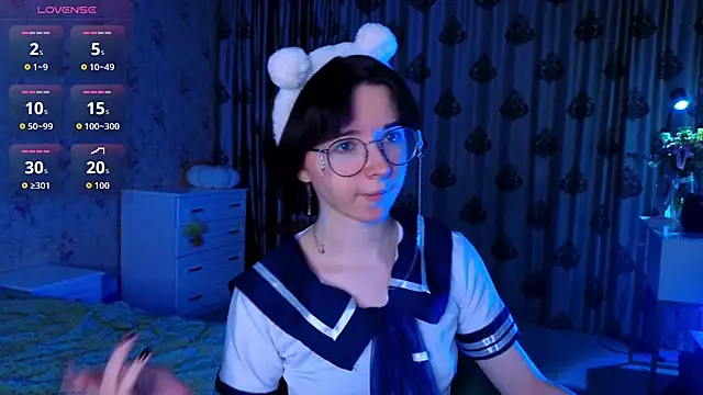 Nora Failure online show from November 6, 2025, 1:37 pm