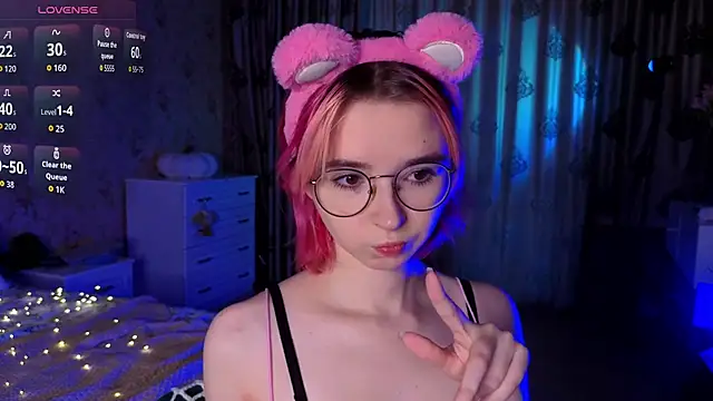 Nora Failure online show from October 12, 2025, 9:10 am