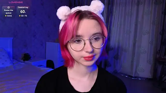 Nora Failure online show from September 21, 2025, 3:11 am