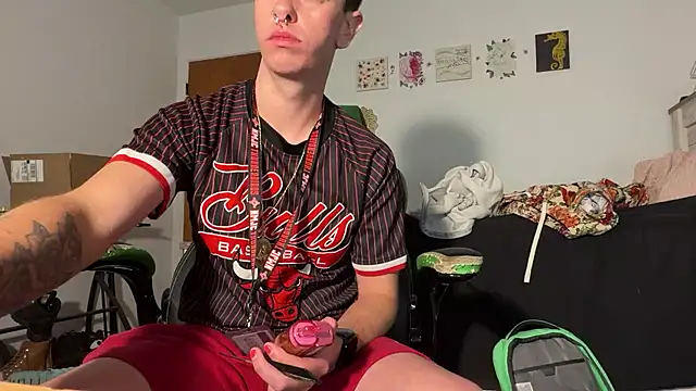 Snapshot of twentywithafelonyy chatting on December 4, 2025, 8:13 am twentywithafelonyy online show from December 4, 2025, 8:13 am