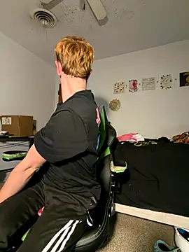 Snapshot of twentywithafelonyy chatting on December 5, 2025, 11:20 am twentywithafelonyy online show from December 5, 2025, 11:20 am