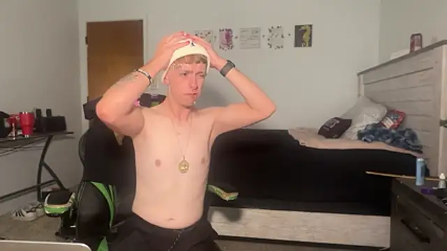 Snapshot of twentywithafelonyy chatting on November 7, 2025, 7:57 am twentywithafelonyy online show from November 7, 2025, 7:57 am