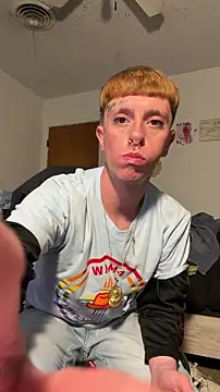 Snapshot of twentywithafelonyy chatting on November 9, 2025, 11:09 pm twentywithafelonyy online show from November 9, 2025, 11:09 pm