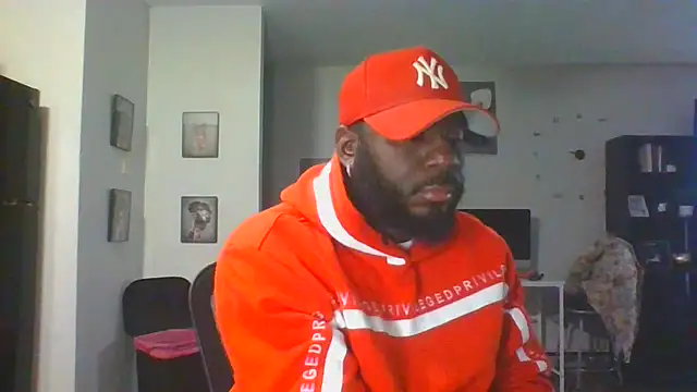 Stayinalive1992 online show from October 29, 2025, 2:54 am