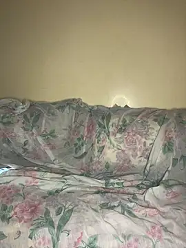 Snapshot of Layla-daloua chatting on December 21, 2024, 1:47 am Layla-daloua online show from December 21, 2024, 1:47 am