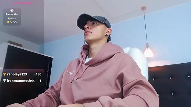 Lobo 17  online show from October 9, 2025, 2:56 am