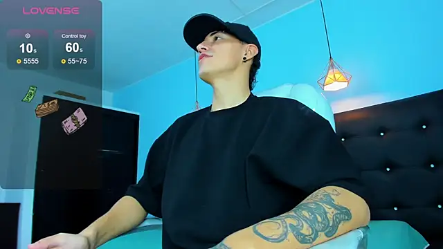 Snapshot of Lobo_17_ chatting on January 10, 2026, 3:35 am Lobo 17 online show from January 10, 2026, 3:35 am