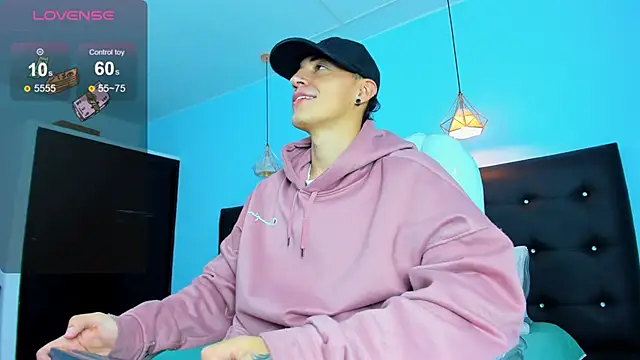 Snapshot of Lobo_17_ chatting on January 9, 2026, 3:35 am Lobo 17 online show from January 9, 2026, 3:35 am