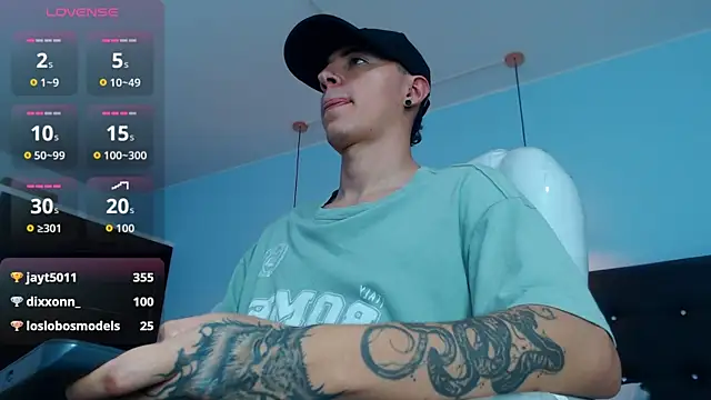 Lobo 17  online show from October 16, 2025, 3:37 am