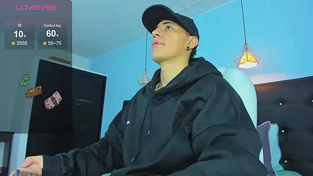 Snapshot of Lobo_17_ chatting on January 17, 2026, 3:21 am Lobo 17 online show from January 17, 2026, 3:21 am