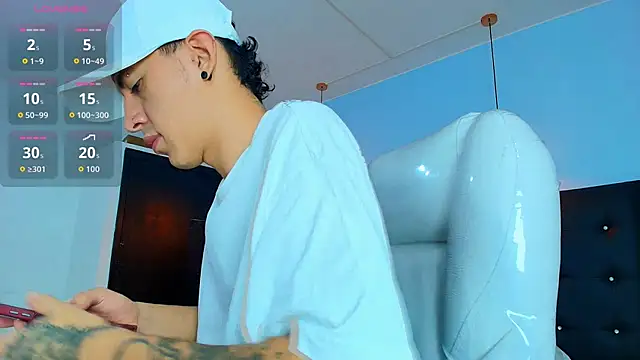 Lobo 17  online show from September 23, 2025, 3:35 am