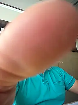 KarlosCarutox online show from September 24, 2025, 7:15 am