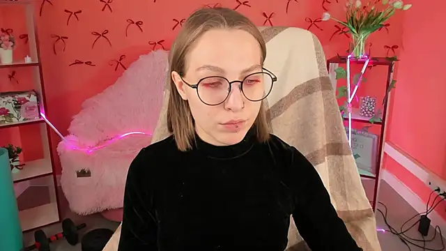 AphexQueen online show from March 18, 2025, 9:12 am