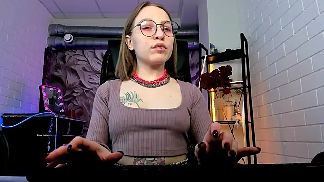 AphexQueen online show from March 17, 2025, 9:12 am