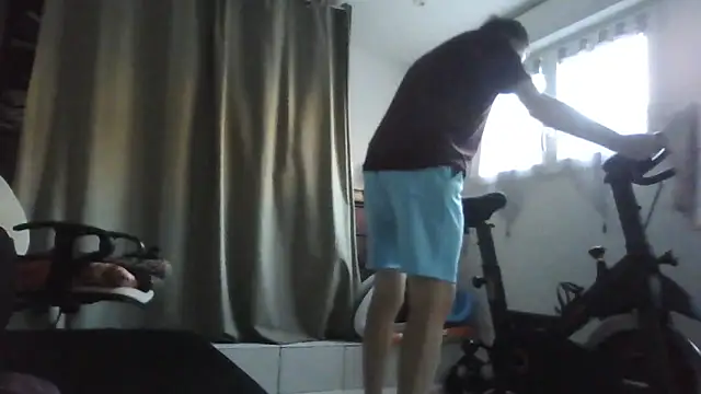 naturiste974 online show from October 2, 2025, 6:17 am