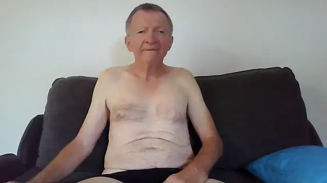 naturiste974 online show from February 26, 2026, 10:37 am