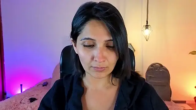 Snapshot of emily_leinner chatting on April 18, 2026, 11:38 pm emily leinner online show from April 18, 2026, 11:38 pm