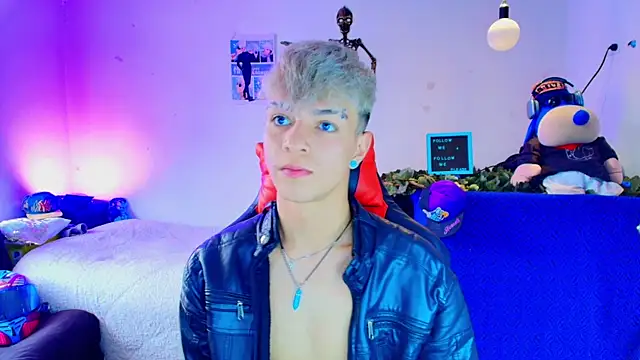 twink sebas  online show from November 13, 2025, 3:49 pm