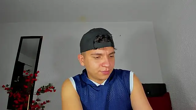 Snapshot of Danielbluestar chatting on February 26, 2025, 8:47 pm Danielbluestar online show from February 26, 2025, 8:47 pm