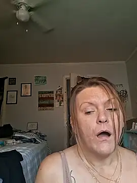 Snapshot of skyeb0787 chatting on February 19, 2026, 4:59 pm skyeb0787 online show from February 19, 2026, 4:59 pm