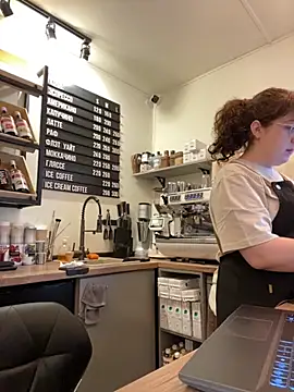 Snapshot of cinnabon_ chatting on November 2, 2025, 8:30 am cinnabon online show from November 2, 2025, 8:30 am