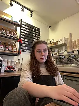 Snapshot of cinnabon_ chatting on January 15, 2026, 9:45 am cinnabon online show from January 15, 2026, 9:45 am