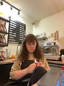 Snapshot of cinnabon_ chatting on November 7, 2025, 3:38 pm cinnabon online show from November 7, 2025, 3:38 pm