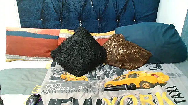 Snapshot of xTALLSEXYBUMx chatting on November 17, 2025, 6:34 pm xTALLSEXYBUMx online show from November 17, 2025, 6:34 pm