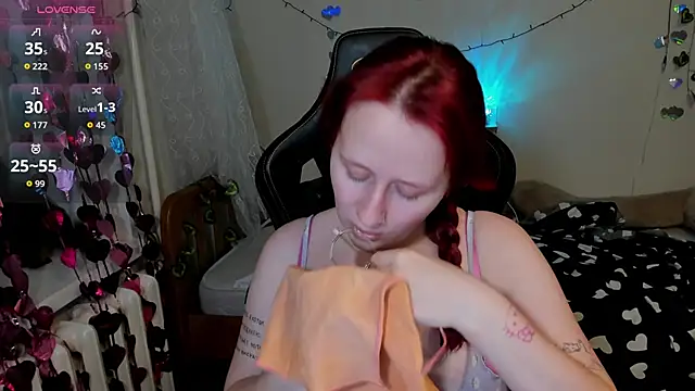 KrisTyBooBsin online show from March 1, 2026, 5:24 pm