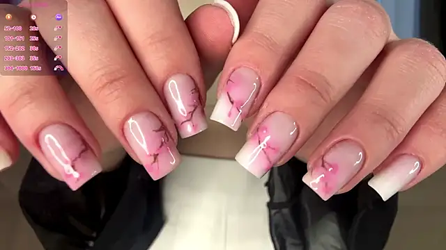 Snapshot of LindaFarmer chatting on November 24, 2025, 3:50 am LindaFarmer online show from November 24, 2025, 3:50 am