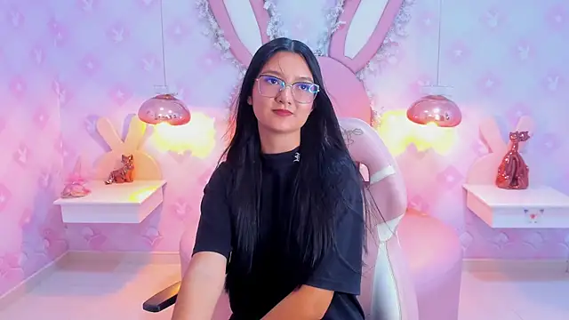 Snapshot of Saraa_Skinny chatting on January 31, 2025, 3:11 pm Saraa Skinny online show from January 31, 2025, 3:11 pm