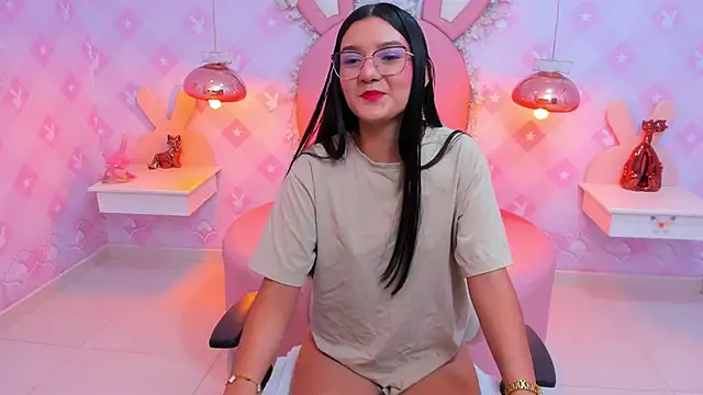 Snapshot of Saraa_Skinny chatting on February 2, 2025, 11:40 am Saraa Skinny online show from February 2, 2025, 11:40 am