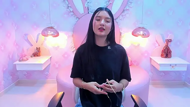 Snapshot of Saraa_Skinny chatting on January 31, 2025, 11:56 am Saraa Skinny online show from January 31, 2025, 11:56 am