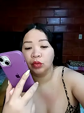 Snapshot of Chantal_lopez chatting on March 4, 2026, 4:37 pm Chantal lopez online show from March 4, 2026, 4:37 pm