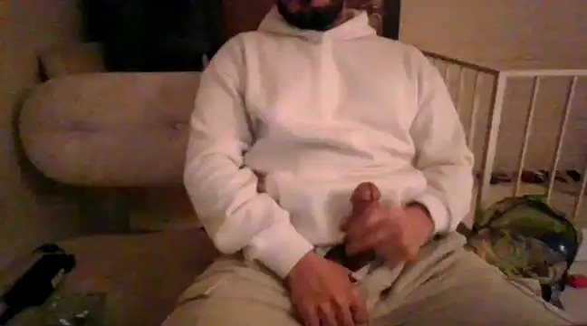 Snapshot of DateMike94 chatting on February 25, 2025, 8:21 pm DateMike94 online show from February 25, 2025, 8:21 pm